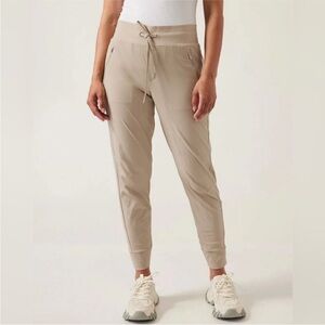 Athleta“Trekkie North” Jogger Pant